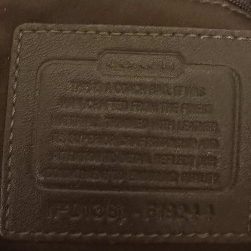 Coach purse in EUC - Picture 3 of 5